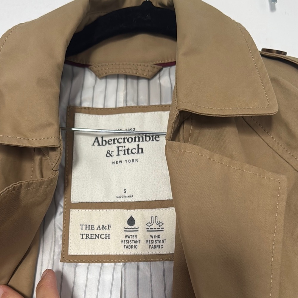 Abercrombie & Fitch Tan Trench Coat